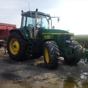 John Deere 7810