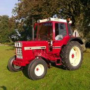 International Harvester 844 XL