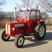 International Harvester B 414