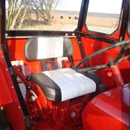 International Harvester B 414