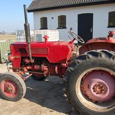 International Harvester B275 Benzin