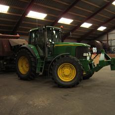 John Deere 6920