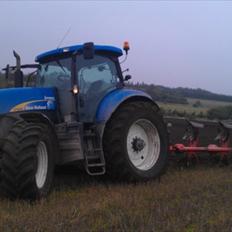 New Holland T7030