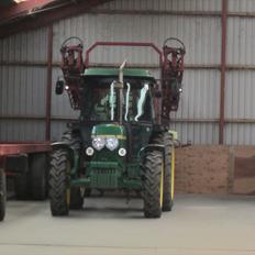 John Deere 2040