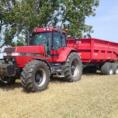 Case IH Magnum 7220
