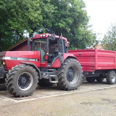 Case IH Magnum 7220