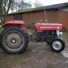 Massey Ferguson 148