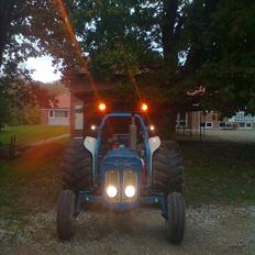 Fordson super dexta
