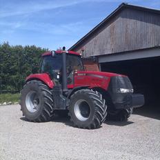 Case IH 335 Magnum