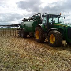 John Deere 8430