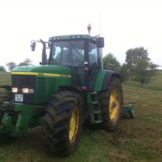 John Deere 7710