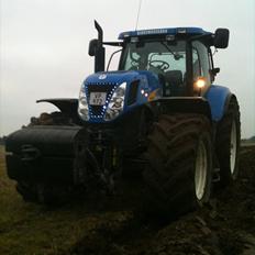 New Holland T 7070 TrusseTyven