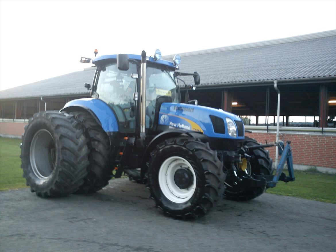New Holland T6080 PowerCommand - Nyvasket og klar til træk billede 18