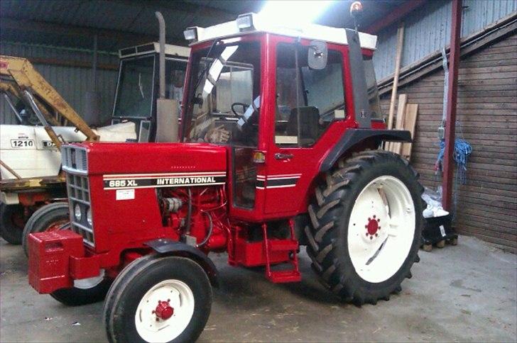 International Harvester 685 XL - Helt Færdig monteret og klar til kamp.  billede 12