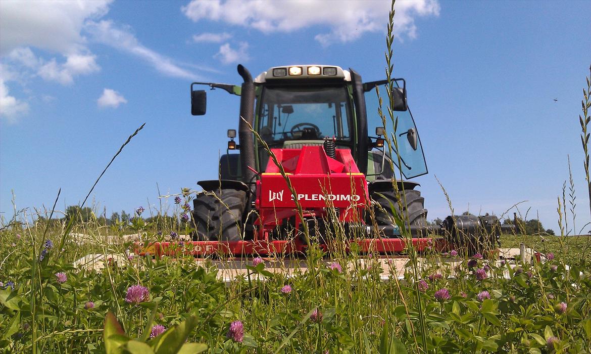 Fendt 415 - lely klipper forfra billede 3