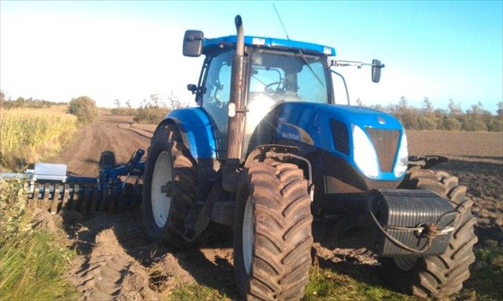 New Holland T7030 - ude og trommel billede 1