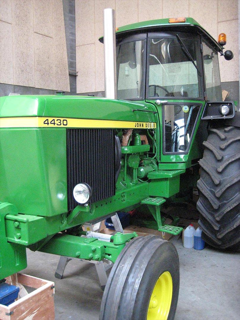 John Deere 4430 billede 1