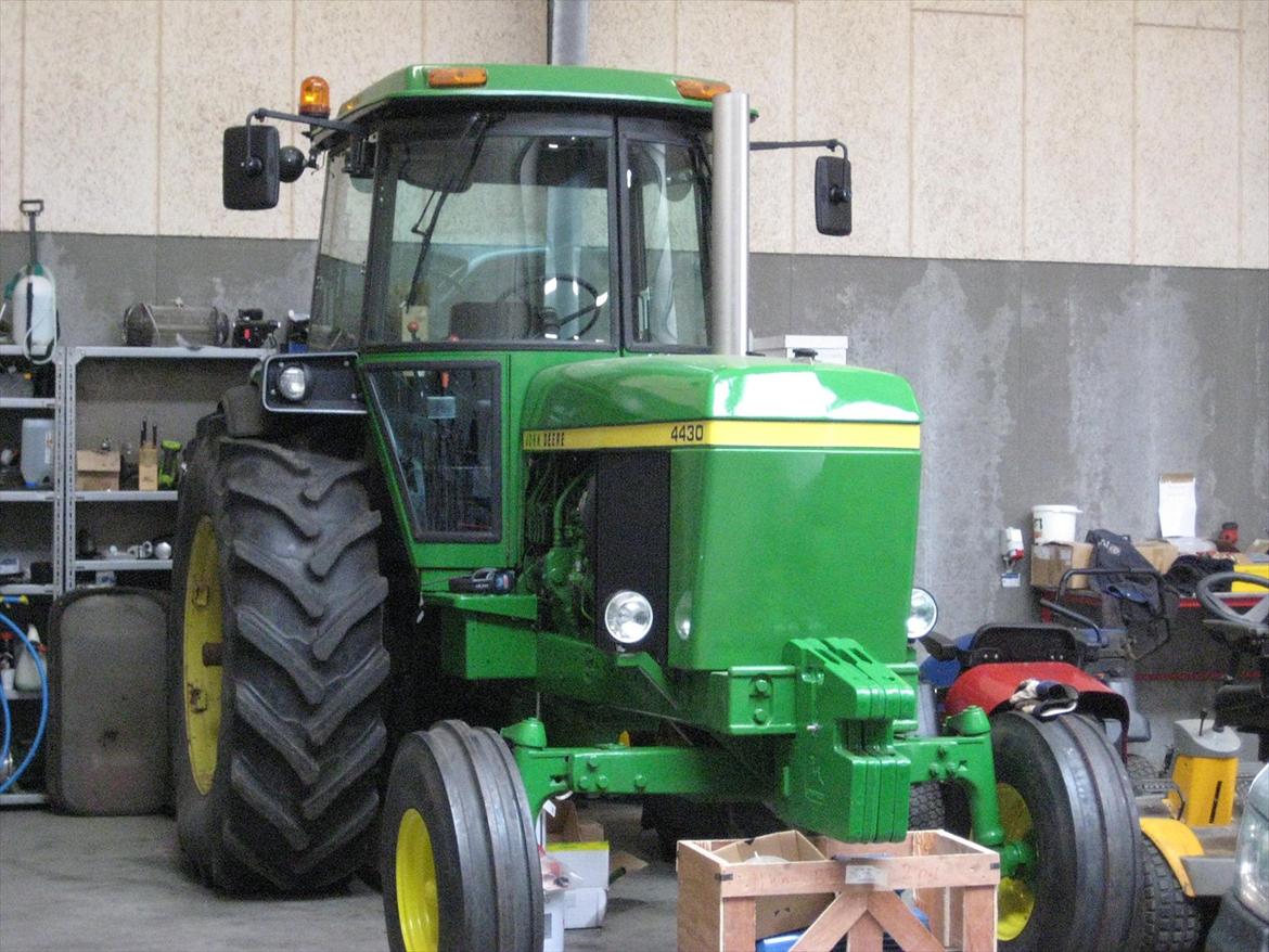 John Deere 4430 billede 2