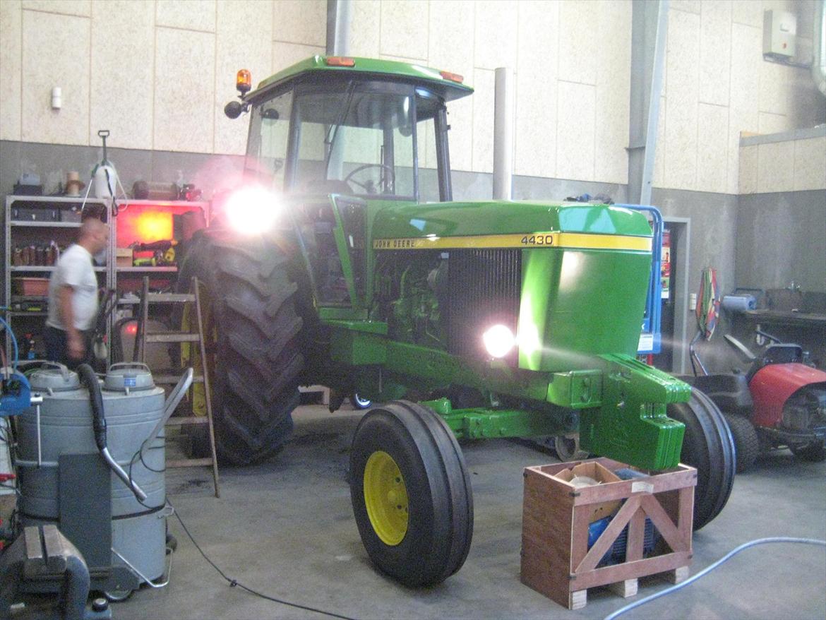 John Deere 4430 billede 9