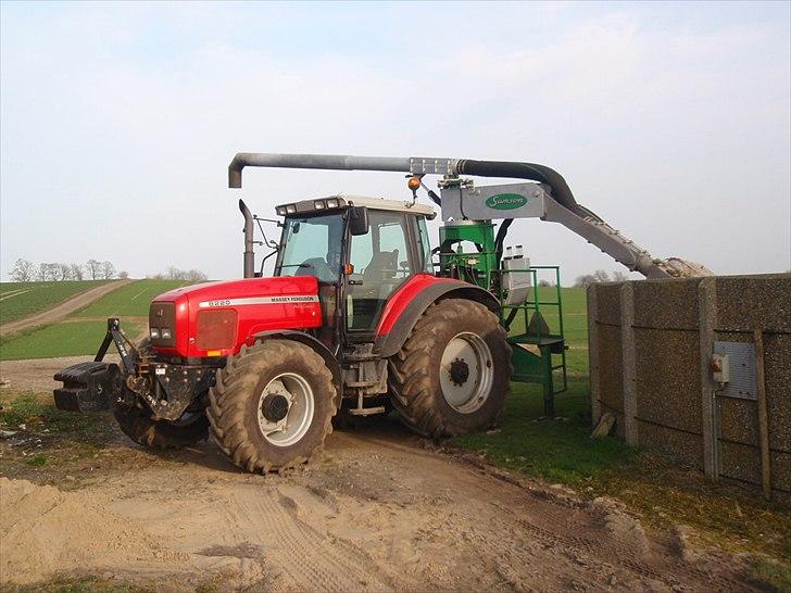 Massey Ferguson 8220 billede 2