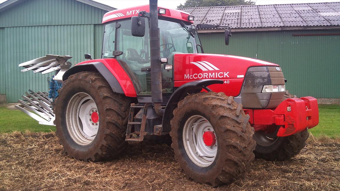 McCormick MTX 140 - Var lige ude og trække en tur med en lejet Lemken plov.  billede 6