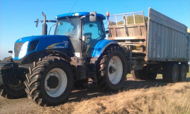 New Holland T7030 billede 10