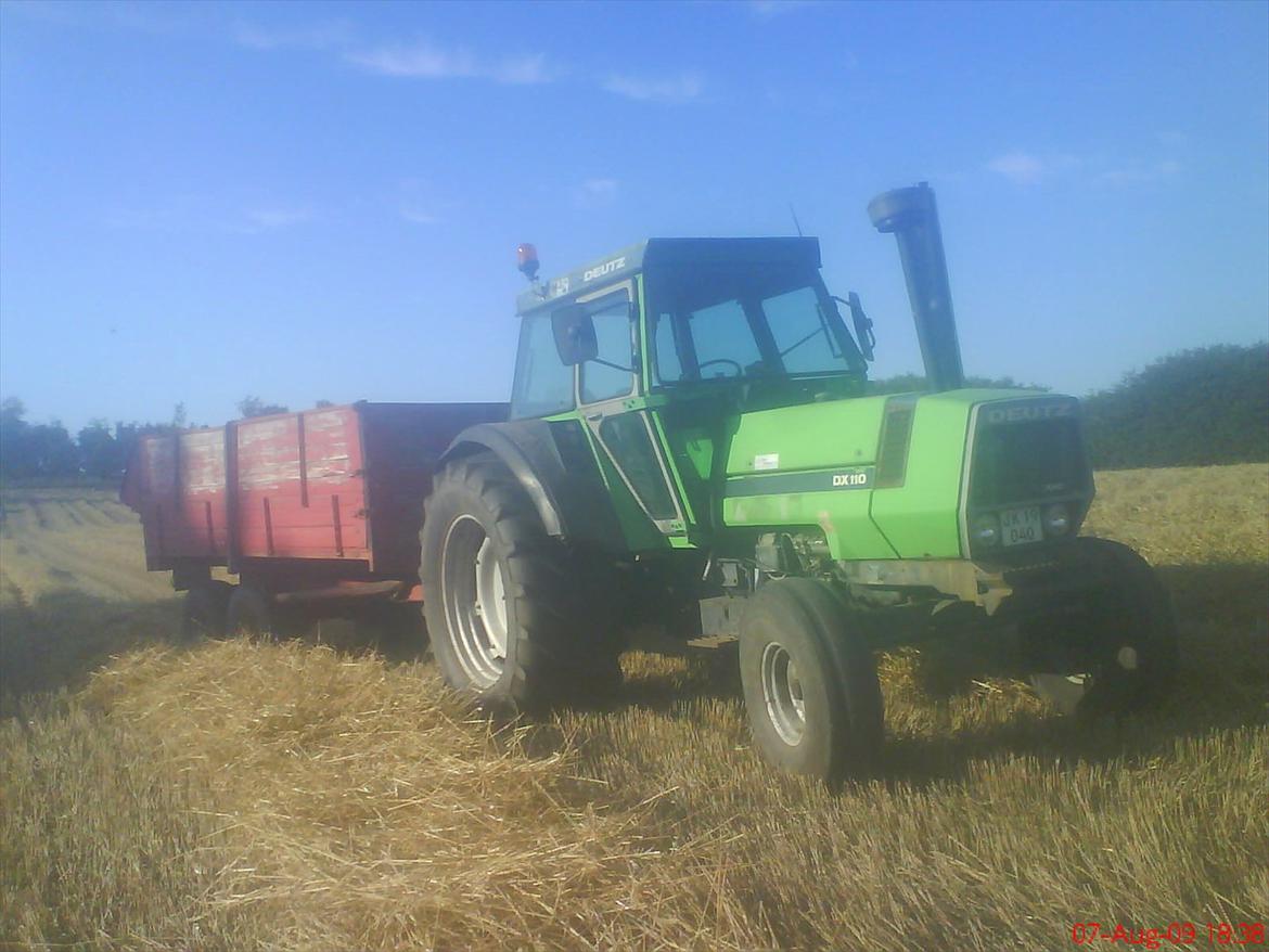 Deutz-Fahr DX 110 - kørsel af korn. billede 6