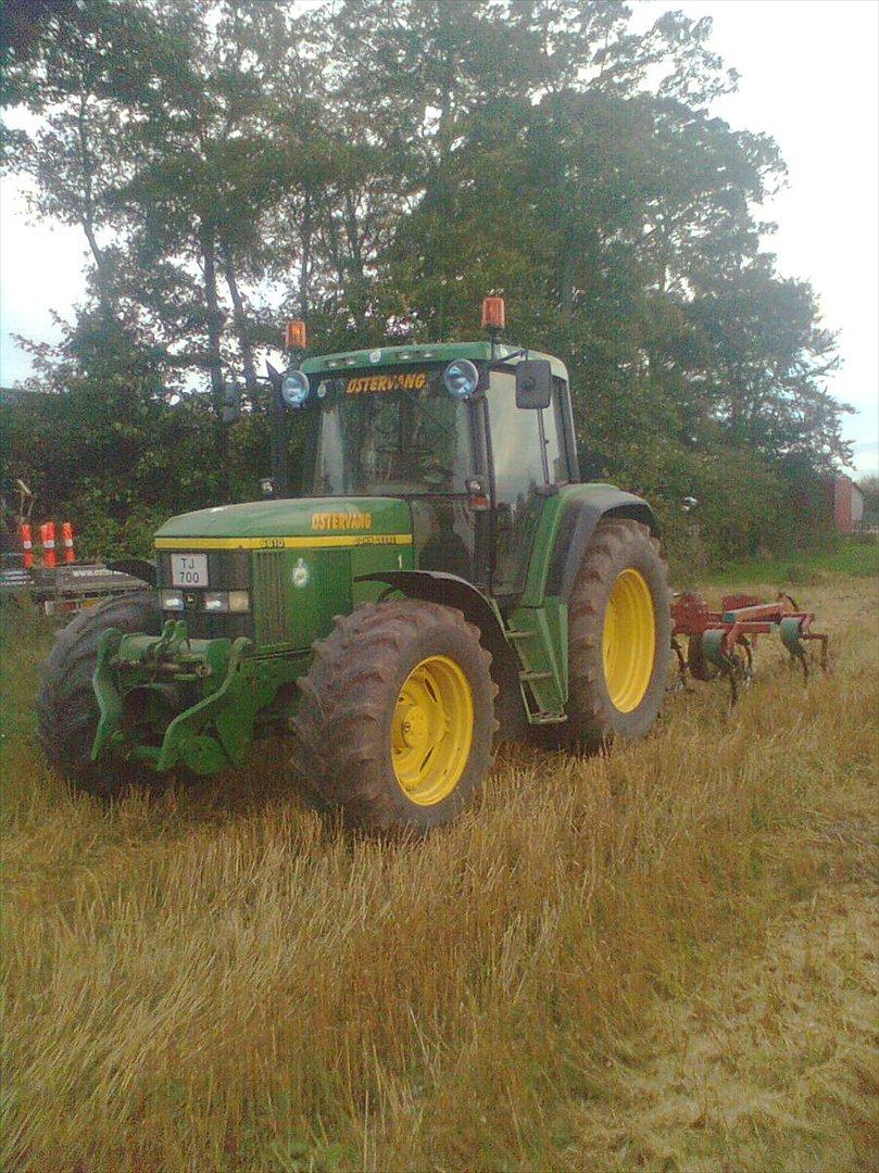 John Deere 6610 - Stubharvning billede 16