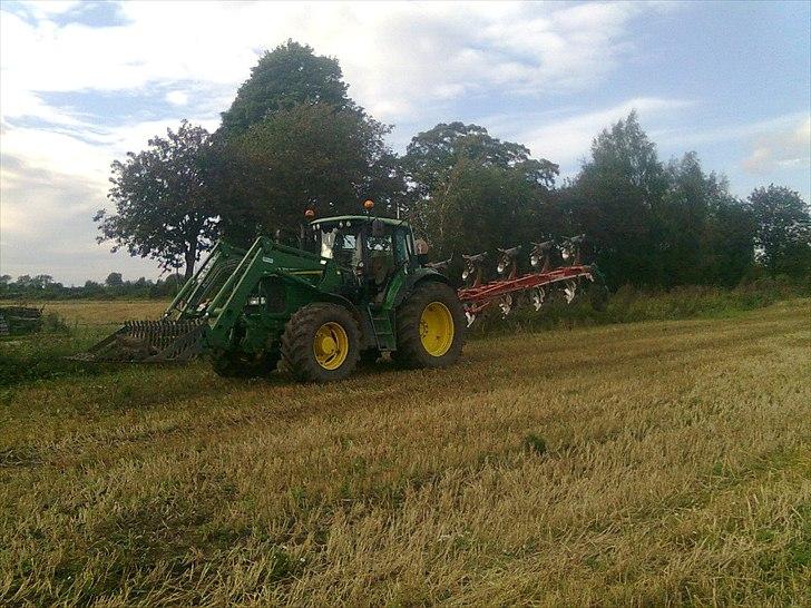 John Deere 6920 - er ude og pløje med JD 6920 billede 2