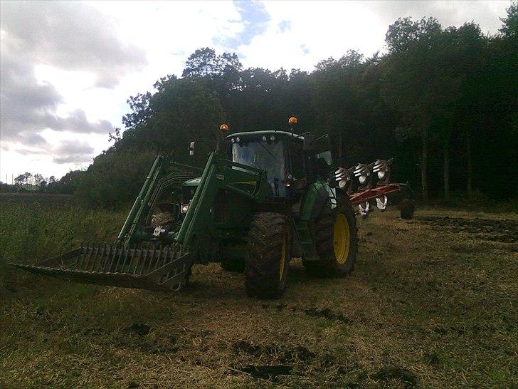 John Deere 6920 - er ude og pløje med min JD 6920 billede 3