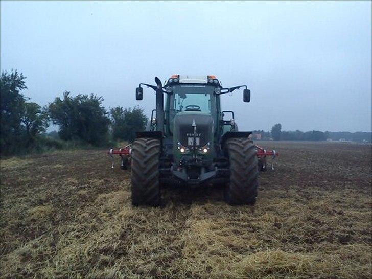 Fendt 924 vario - 924 med Konskilde 6 meter stubharve billede 11