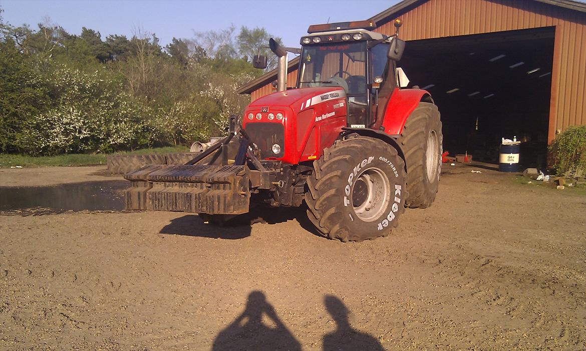 Massey Ferguson 8480 - første træk i 2011. den er lige blevet gjort klar til træk i boris billede 1