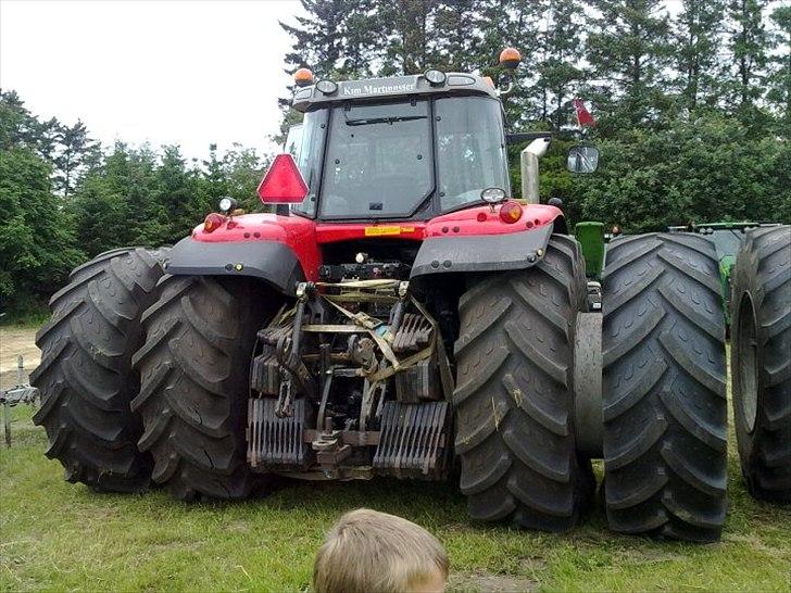 Massey Ferguson 8480 - 4 båndstrammer 34 vægt klodser og en time i værkstedet så er vi klar til træk smedebæk 2010 billede 8