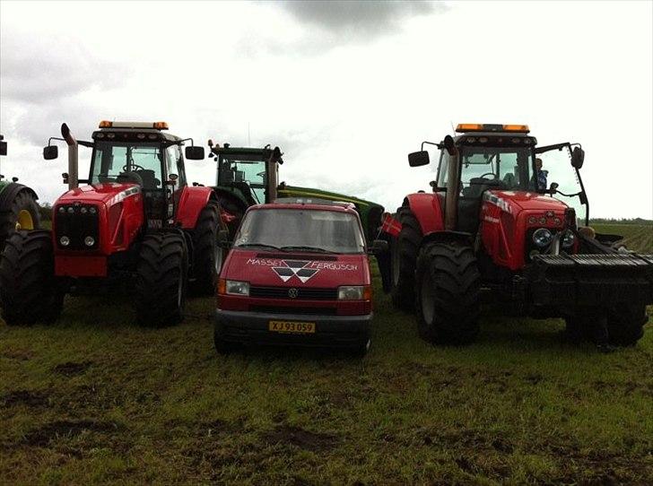 Massey Ferguson 8480 - mig til højre. jesper k til venster og servisvognen til træk i holstebro billede 11