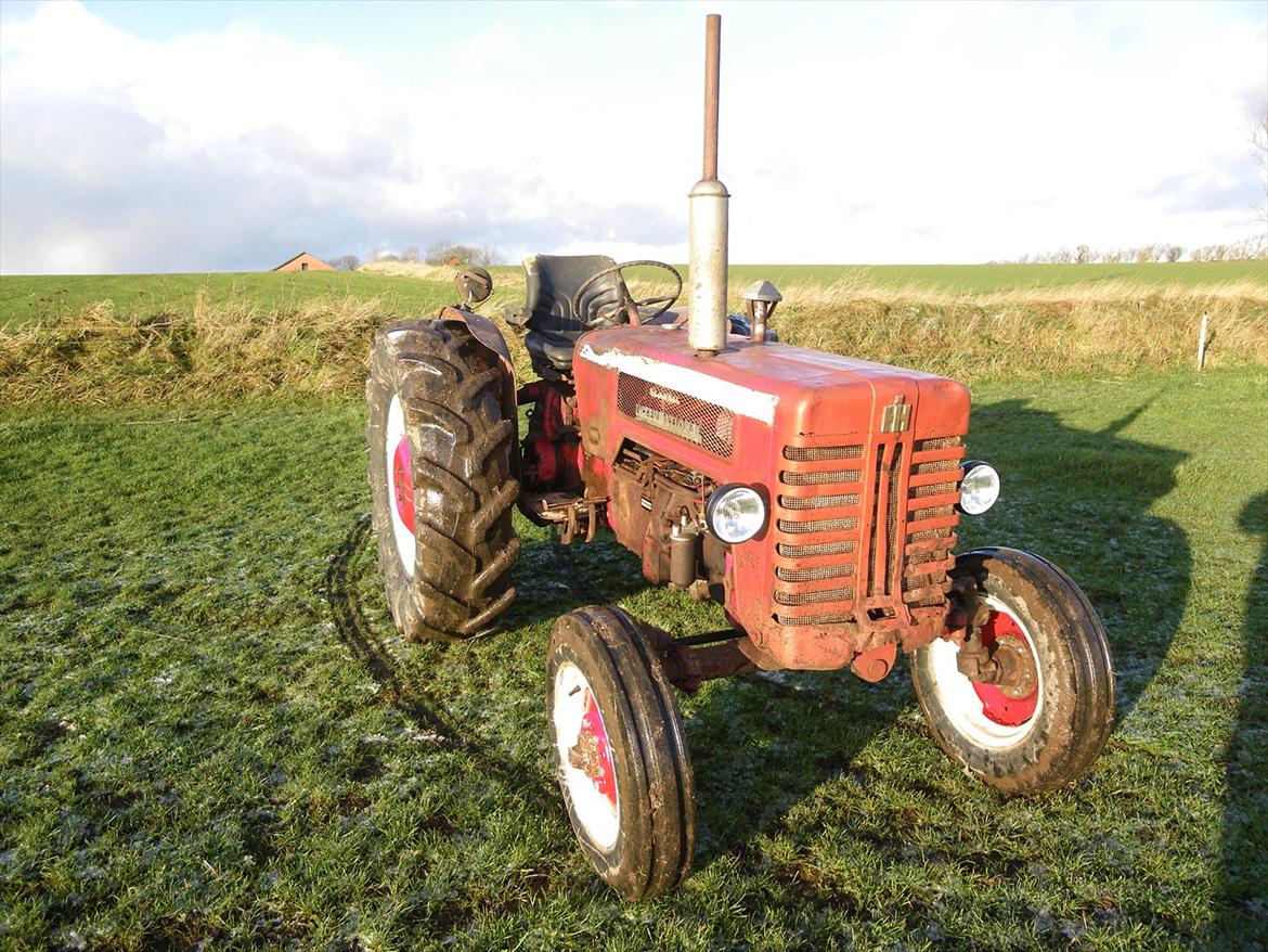 International Harvester B275 billede 3