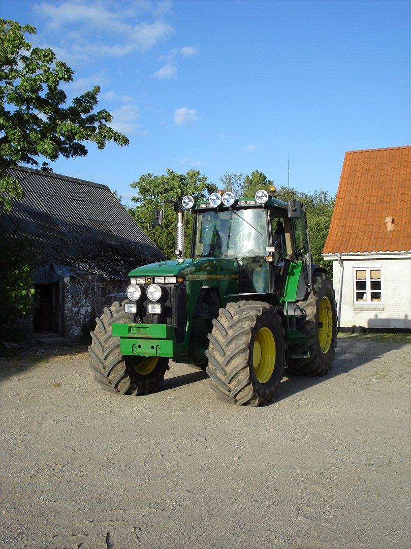 John Deere 8300 billede 1