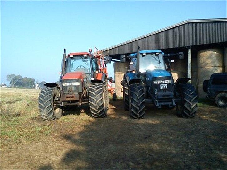 Ford 8360 - De to brødre hjemme på gården billede 7