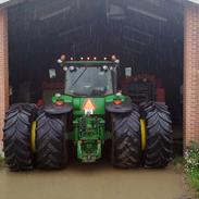 John Deere 8530