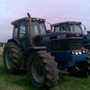 Ford 8830