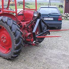 Volvo BM 400 Buster