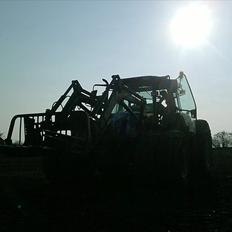 New Holland TL 100
