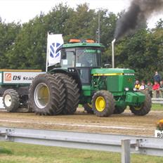 John Deere 4450