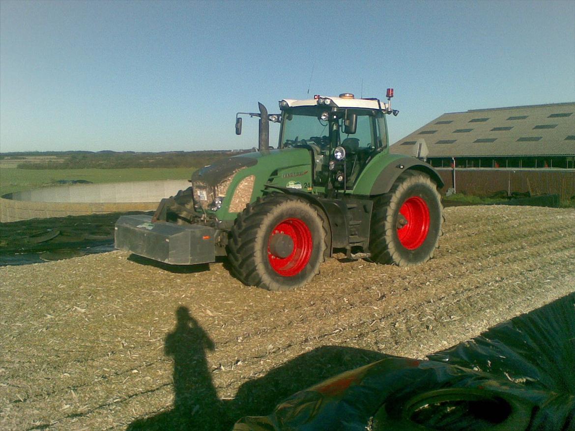 Fendt 933 Vario Profi - Trykke en stak færdig.:) billede 4