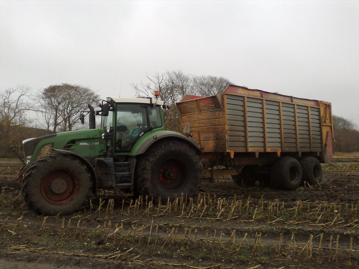 Fendt 933 Vario Profi - Og det var rigtig smadret, nogle af de sidste steder i 2011.:) billede 12