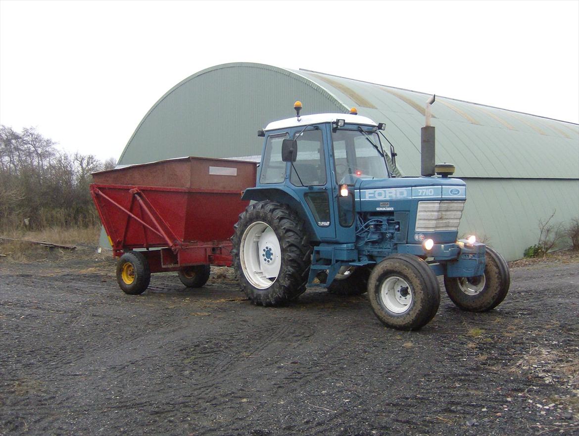 Ford 7710 - Møgkørsel med 7710 og Spragelses højtipvogn.. billede 13