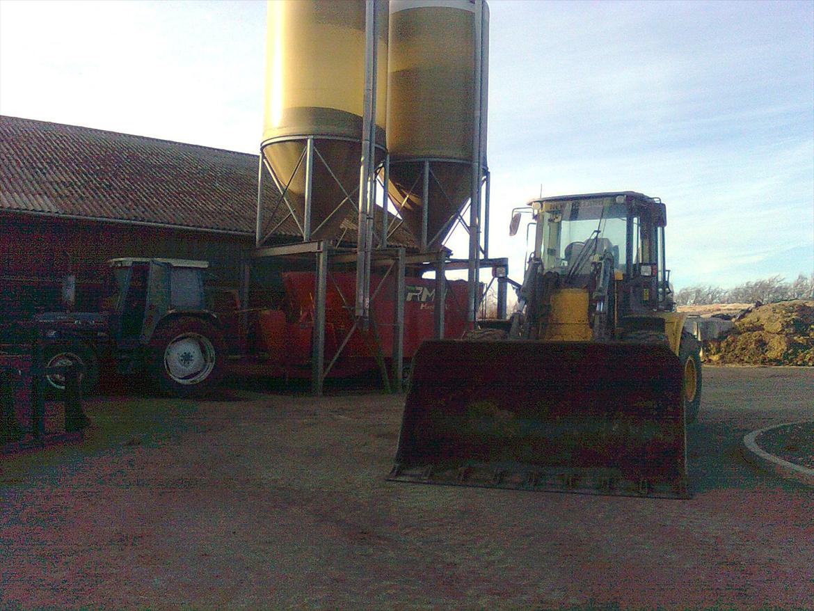 Ford 6610 Force II - Lige inden jeg skulle til at blande foder.  billede 2