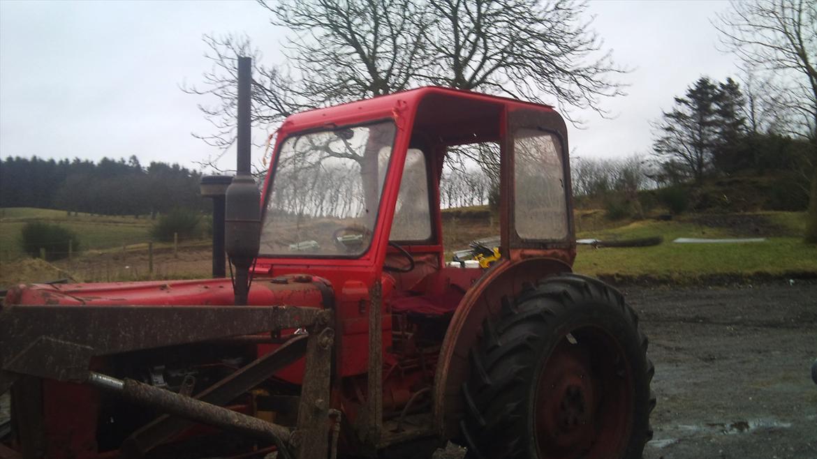 Volvo BM 400 - Nu med en klat maling omkring forruden, bøjle samt med nyt tag.. billede 10