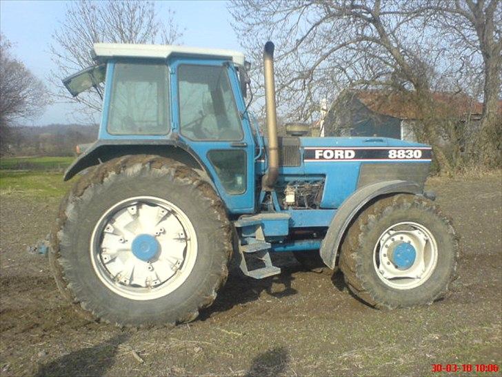 Ford 8830 billede 4