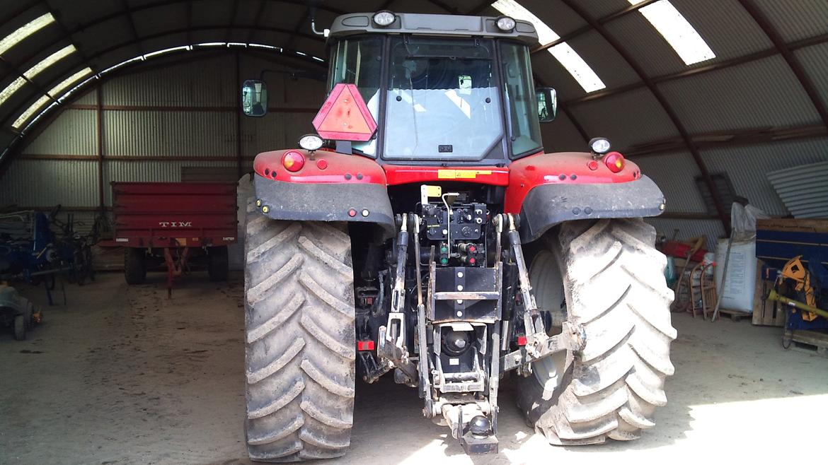 Massey Ferguson Dyna-6 6485 - Her ser i den bagfra.  billede 10