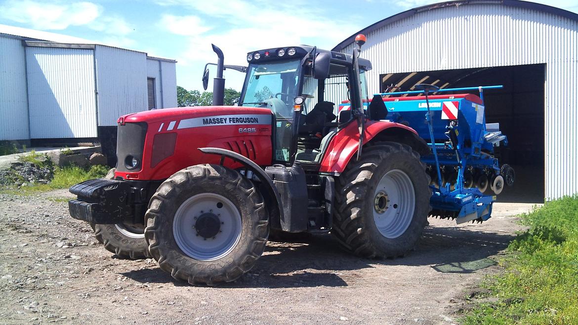 Massey Ferguson Dyna-6 6485 - Vi sår ikke med den, vi skulle bare lige skifte sliddele på Lemkenen.  billede 11